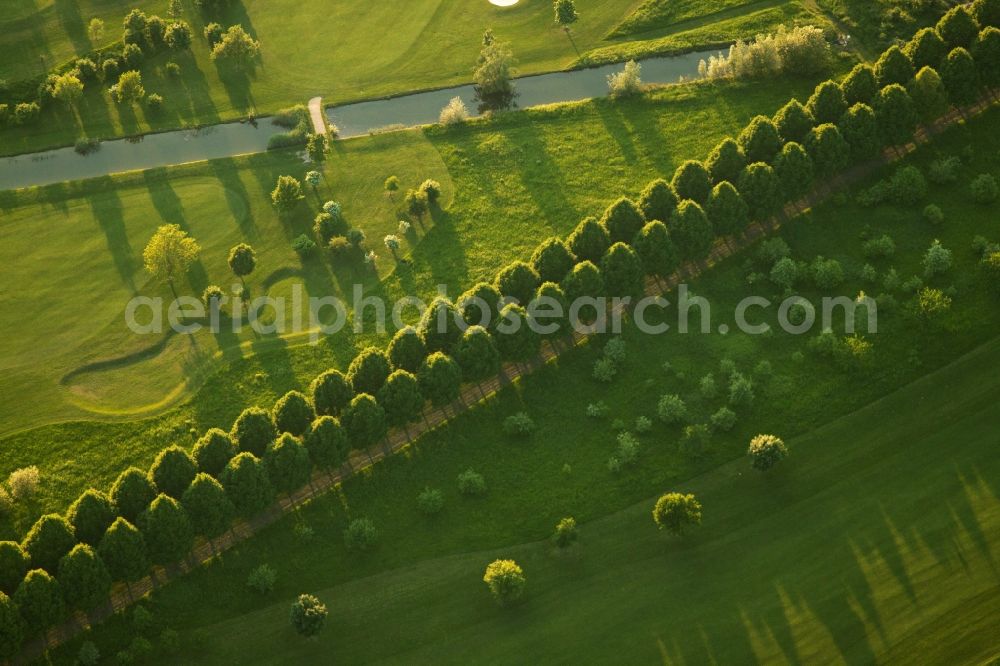 Aerial photograph Karlsruhe - Grounds of the Golf course at Golfclub Hofgut Scheibenhardt e.V in Karlsruhe in the state Baden-Wuerttemberg