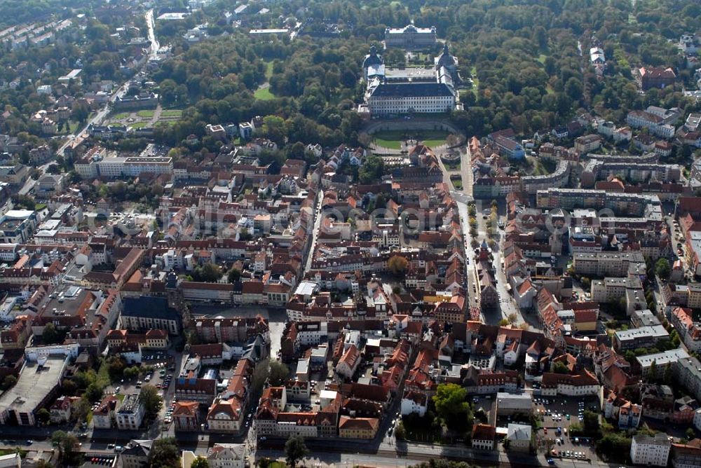 Gotha from the bird's eye view: Blick auf die Altstadt von Gotha mit Schloss Friedenstein, Neumarkt und Hauptmarkt.