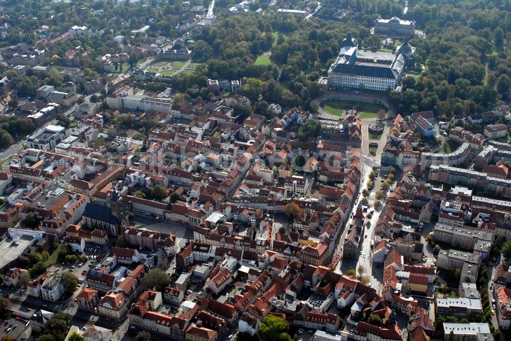 Aerial image Gotha - Blick auf die Altstadt von Gotha mit Schloss Friedenstein, Neumarkt und Hauptmarkt.