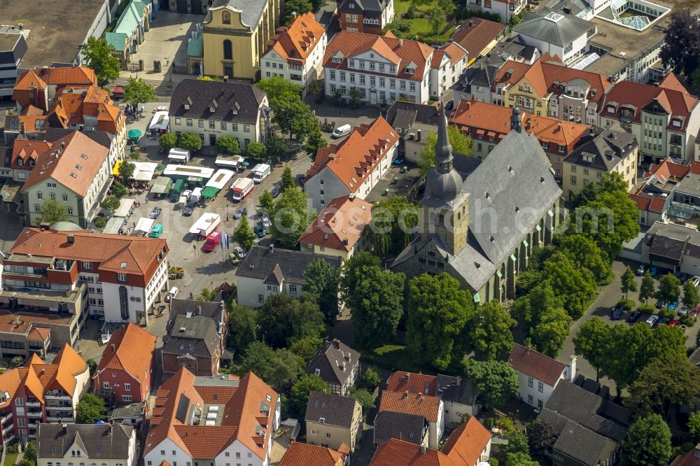 Werl from the bird's eye view: Gothic hall church priory church of St. Walburga in Werl in the state of North Rhine-Westphalia