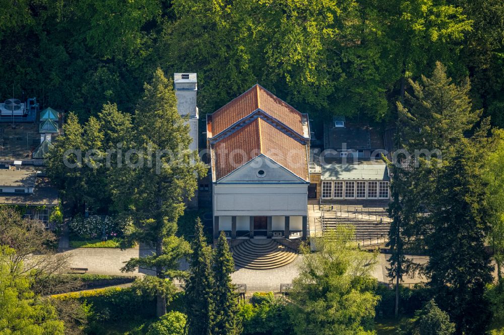 Aerial image Hagen - Grave rows on the grounds of the cemetery Delstern Am Berghang in Hagen in the state North Rhine-Westphalia, Germany