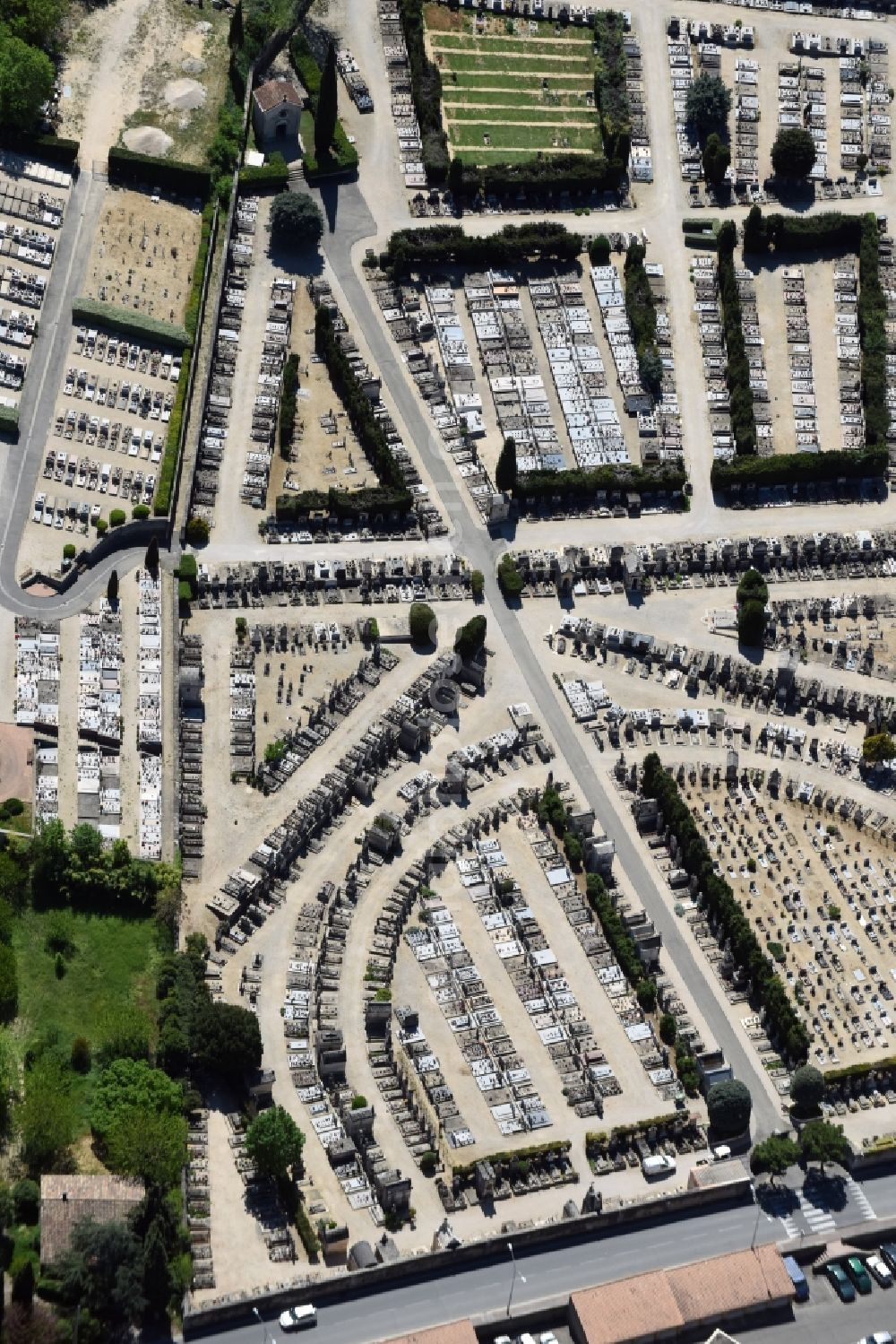 Apt from the bird's eye view: Grave rows on the grounds of the cemetery in Apt in Provence-Alpes-Cote d'Azur, France