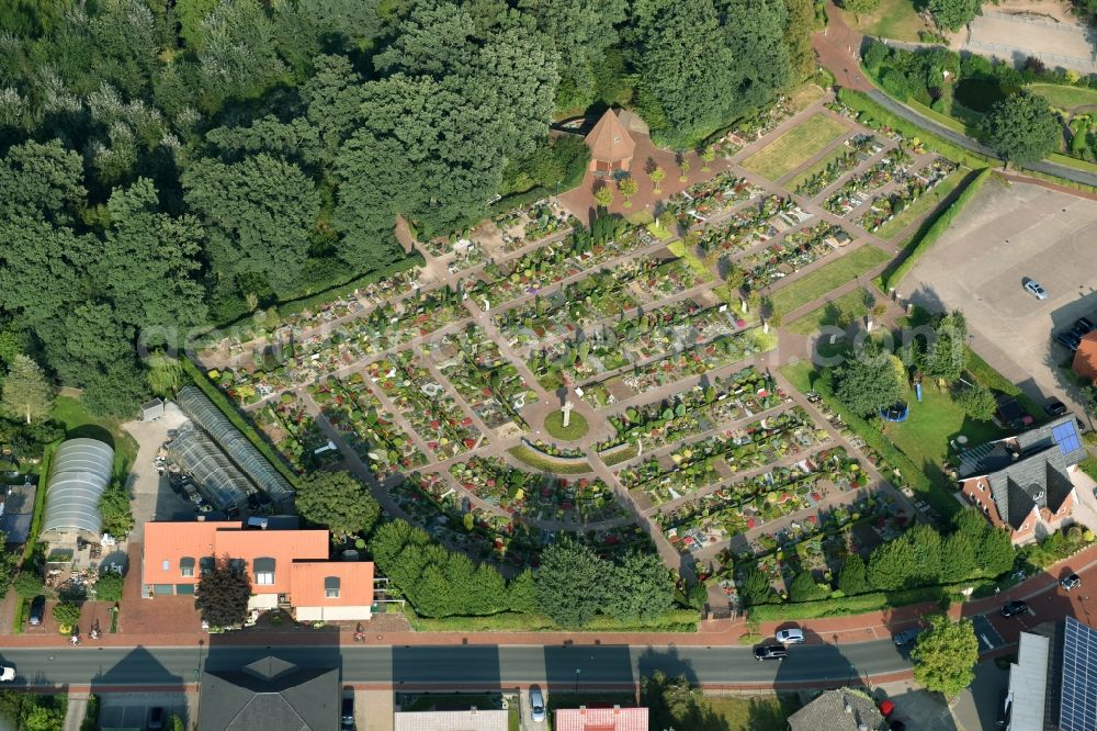 Bakum from the bird's eye view: Grave rows on the grounds of the cemetery in Bakum in the state Lower Saxony