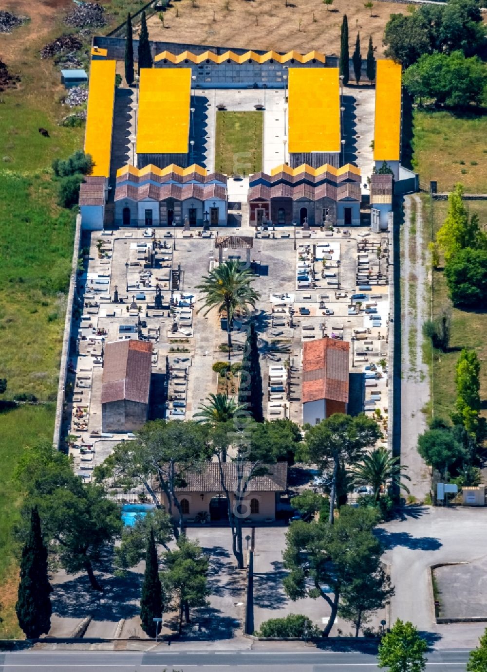 Llubi from the bird's eye view: Grave rows on the grounds of the cemetery Cementeri de LlubA? in Llubi in Balearic island of Mallorca, Spain