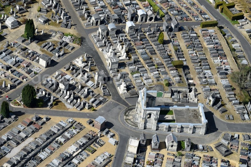 Aerial image Clermont - Grave rows on the grounds of the cemetery in Clermont in Nord-Pas-de-Calais Picardy, France