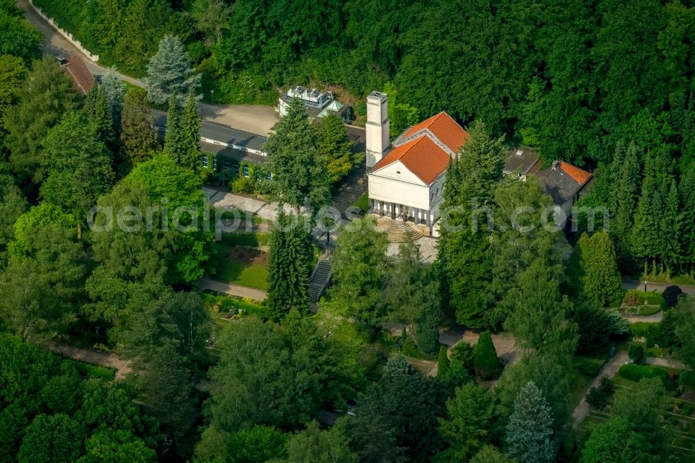 Hagen from the bird's eye view: Grave rows on the grounds of the cemetery Delstern Am Berghang in Hagen in the state North Rhine-Westphalia, Germany