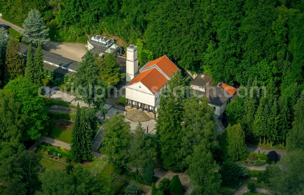 Aerial photograph Hagen - Grave rows on the grounds of the cemetery Delstern Am Berghang in Hagen in the state North Rhine-Westphalia, Germany