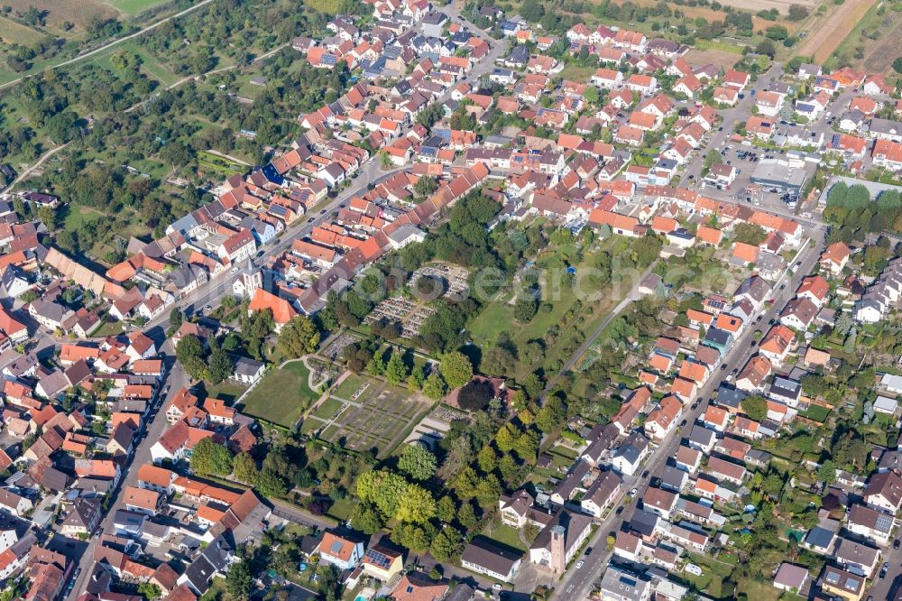 Dettenheim from the bird's eye view: Grave rows on the grounds of the cemetery in Dettenheim in the state Baden-Wuerttemberg, Germany