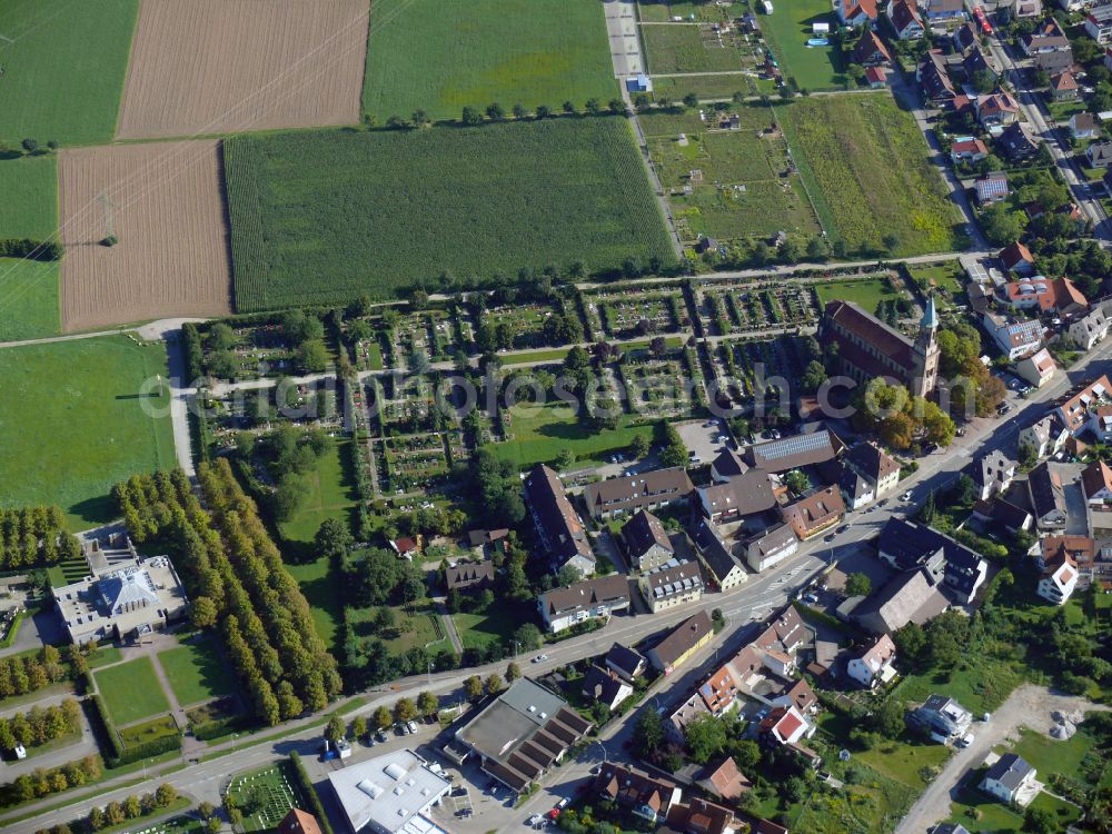 Freiburg im Breisgau from the bird's eye view: Grave rows on the grounds of the cemetery on street Tiengener Strasse in the district Sankt Georgen in Freiburg im Breisgau in the state Baden-Wuerttemberg, Germany