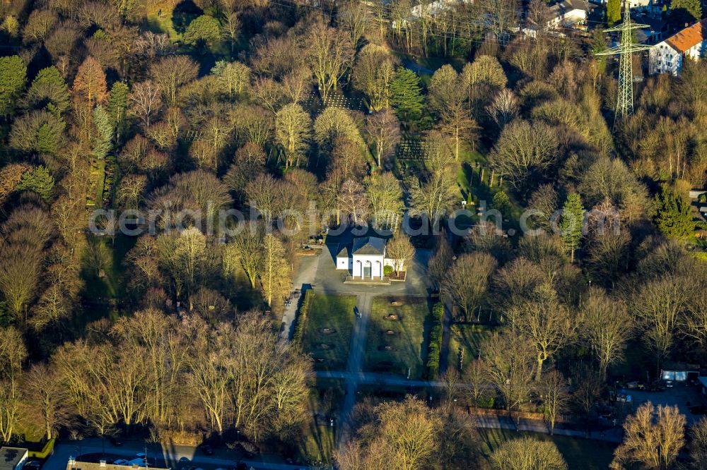 Aerial image Gladbeck - Grave rows on the grounds of the cemetery Friedhof Brauck on Stettiner Strasse in Gladbeck at Ruhrgebiet in the state North Rhine-Westphalia, Germany