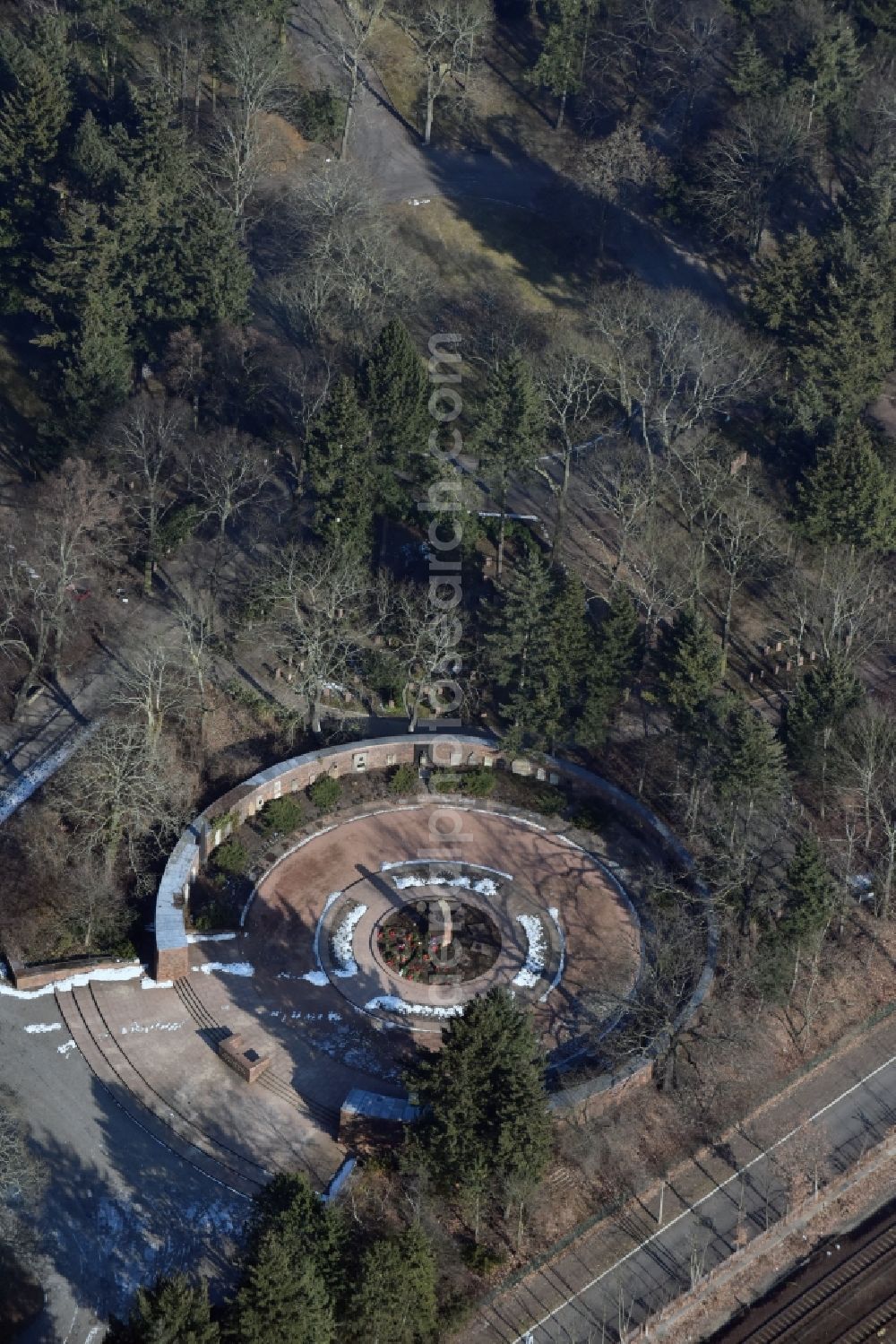 Aerial image Berlin - Grave rows on the grounds of the cemetery Gedenkstaette der Sozialisten Gudrunstrasse in the district Lichtenberg in Berlin