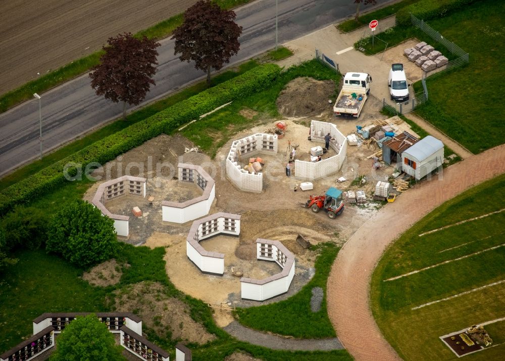 Gevelsberg from above - Grave rows on the grounds of the cemetery in Gevelsberg in the state North Rhine-Westphalia