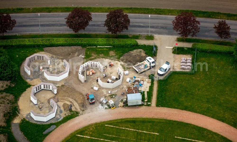 Gevelsberg from the bird's eye view: Grave rows on the grounds of the cemetery in Gevelsberg in the state North Rhine-Westphalia