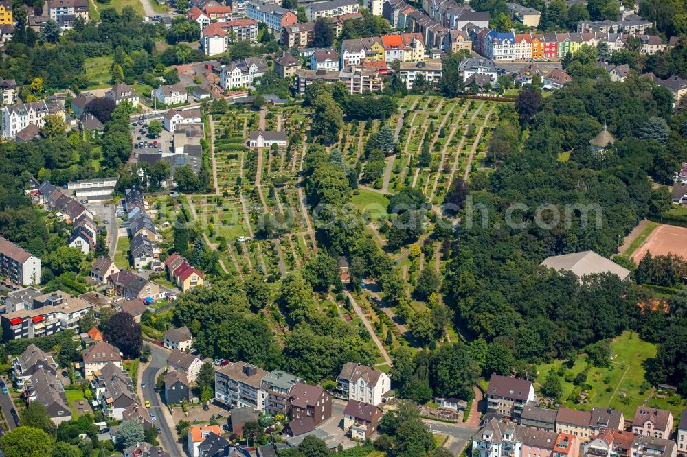 Aerial image Hattingen - Grave rows on the grounds of the cemetery in Hattingen in the state North Rhine-Westphalia