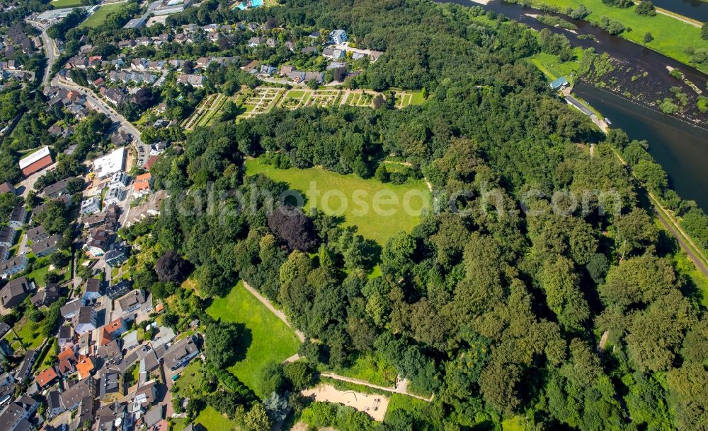 Aerial image Hattingen - Grave rows on the grounds of the cemetery in Hattingen in the state North Rhine-Westphalia