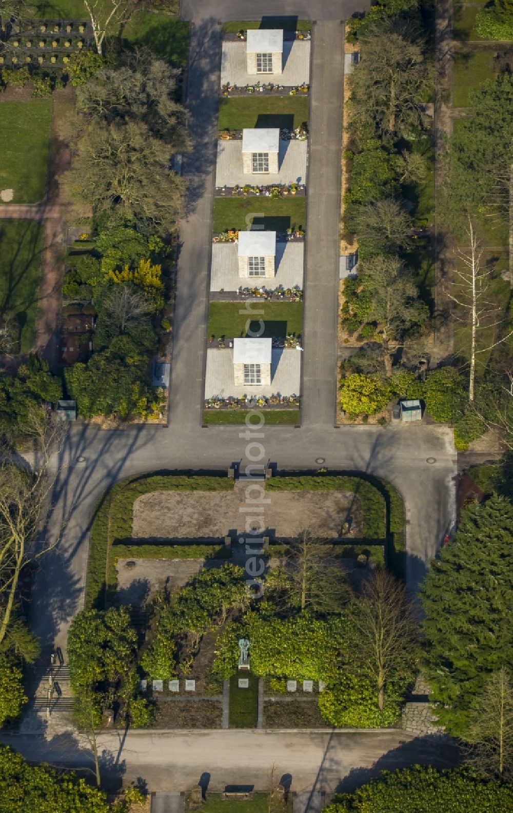 Aerial image Herne - Grave rows on the grounds of the cemetery in Herne in the state North Rhine-Westphalia