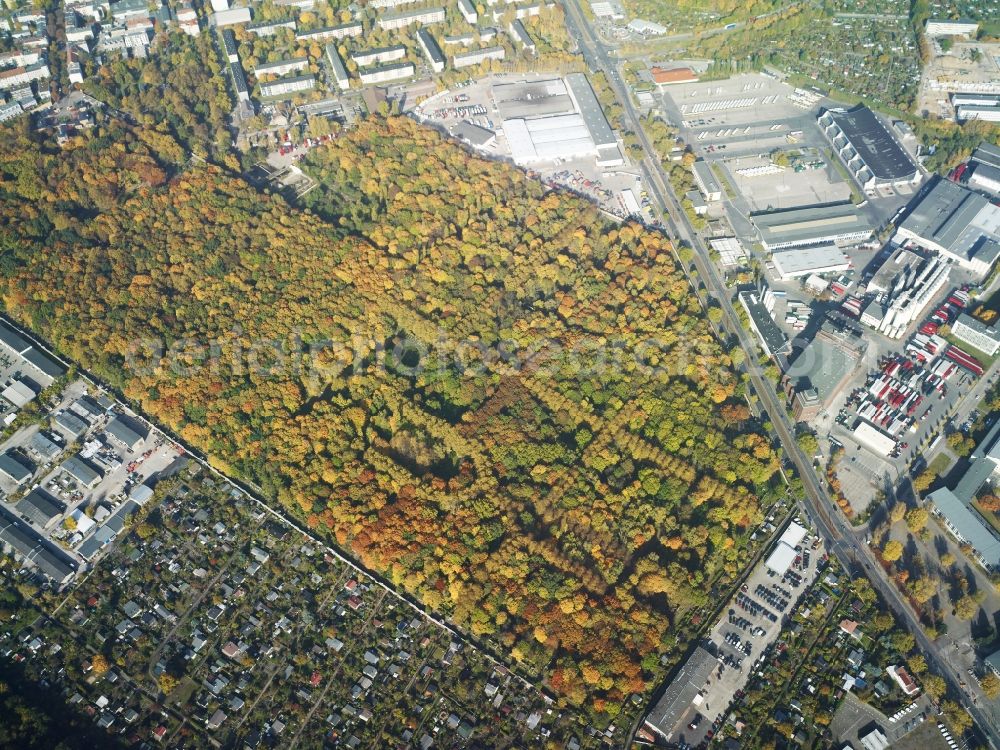 Aerial photograph Berlin - Grave rows on the grounds of the cemetery the Jewish community on the Indira Gandhi Road in Weissensee in Berlin