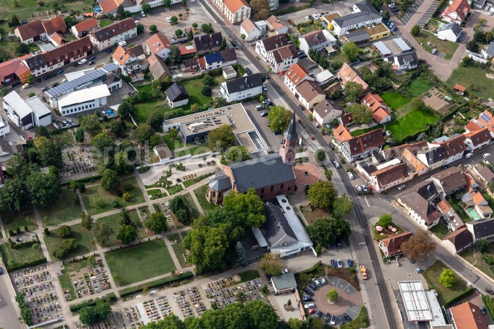 Aerial photograph Linkenheim - Grave rows on the grounds of the cemetery of Ev. Kirche Linkenheim in Linkenheim in the state Baden-Wuerttemberg, Germany