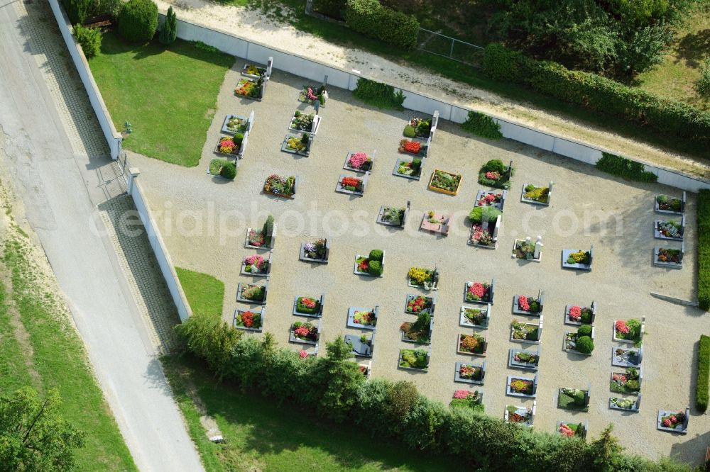 Aerial photograph Dischingen - Grave rows on the grounds of the cemetery in the Demmingen part of Dischingen in the state of Baden-Wuerttemberg