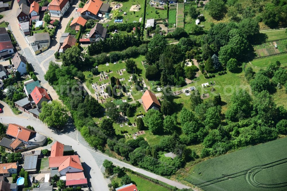 Sargstedt from above - Grave rows on the grounds of the cemetery in Sargstedt in the state Saxony-Anhalt