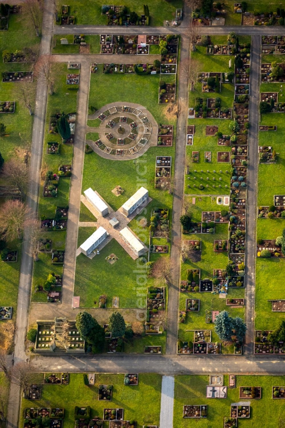 Aerial image Witten - Grave rows on the grounds of the cemetery in Witten in the state North Rhine-Westphalia