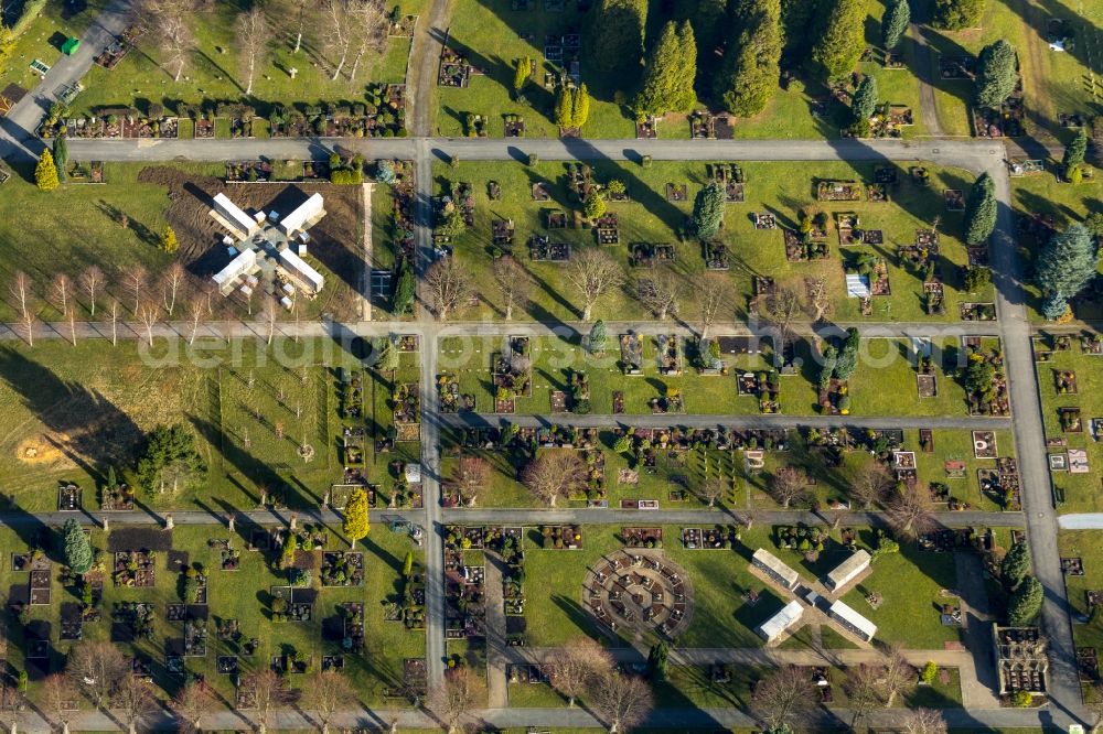 Aerial photograph Witten - Grave rows on the grounds of the cemetery in Witten in the state North Rhine-Westphalia