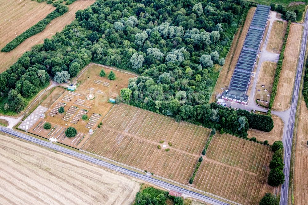 Aerial photograph Choloy-Menillot - Grave rows on the grounds of the military cemetery of the Royal Canadian Air Forche RCAF in Choloy-Menillot in Grand Est, France