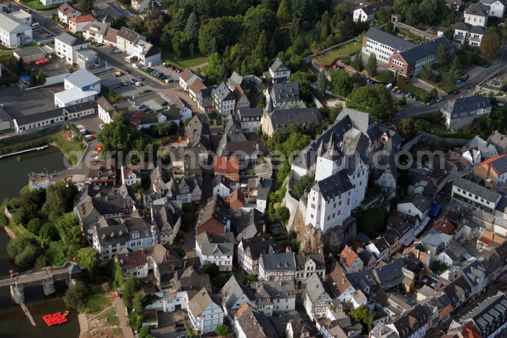 Aerial photograph Diez - Blick auf die Verbandsgemeinde Diez im Rhein-Lahn-Kreis in Rheinland-Pfalz, mit dem hochmittelalterlichen Grafenschloss. Die hochmittelalterliche Burg Grafenschloss Diez thront auf einem Porphyrfelsen unmittelbar über der Altstadt der Stadt Diez. Seit 2006 wird die Burg als Jugengästehaus des Deutschen Jungedherbergswerk genutzt. View to the communal Diez in the adminsitrative district Rhein-Lahn-Kreis.