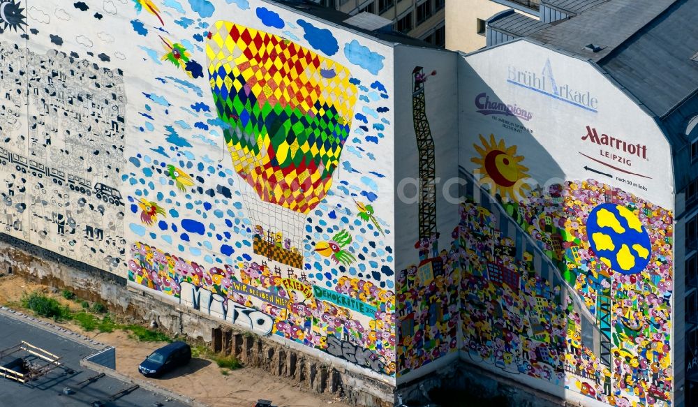 Aerial photograph Leipzig - Graffiti- artwork and large-area painting on a facade Leipzig Marriott Hotel in the district Zentrum in Leipzig in the state Saxony, Germany