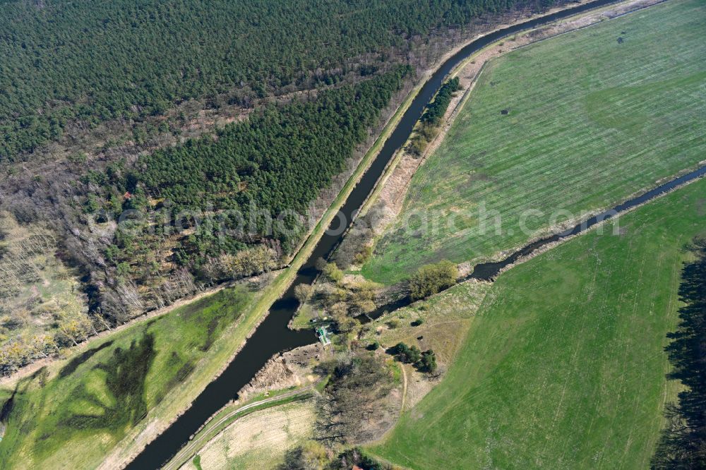 Blievenstorf from the bird's eye view: Grassy structures of a field and meadow landscape and culvert systems Wabeler Bach - Alte Elde in Blievenstorf in the state Mecklenburg - Western Pomerania, Germany