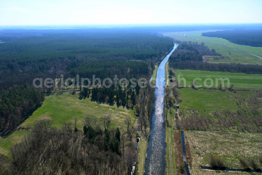 Aerial image Blievenstorf - Grassy structures of a field and meadow landscape and culvert systems Wabeler Bach - Alte Elde in Blievenstorf in the state Mecklenburg - Western Pomerania, Germany