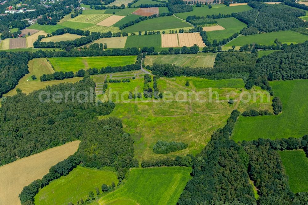 Dorsten from above - Structures of a field landscape in Dorsten in the state North Rhine-Westphalia