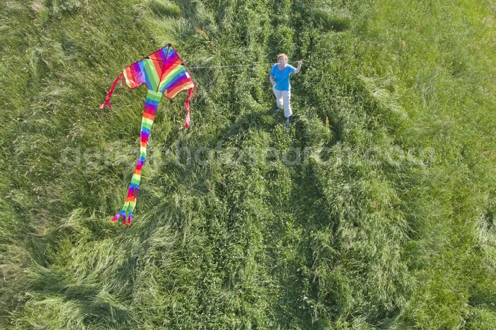 Aerial image Bleckede - Structures of a field landscape with family- play flights in Bleckede in the state Lower Saxony, Germany