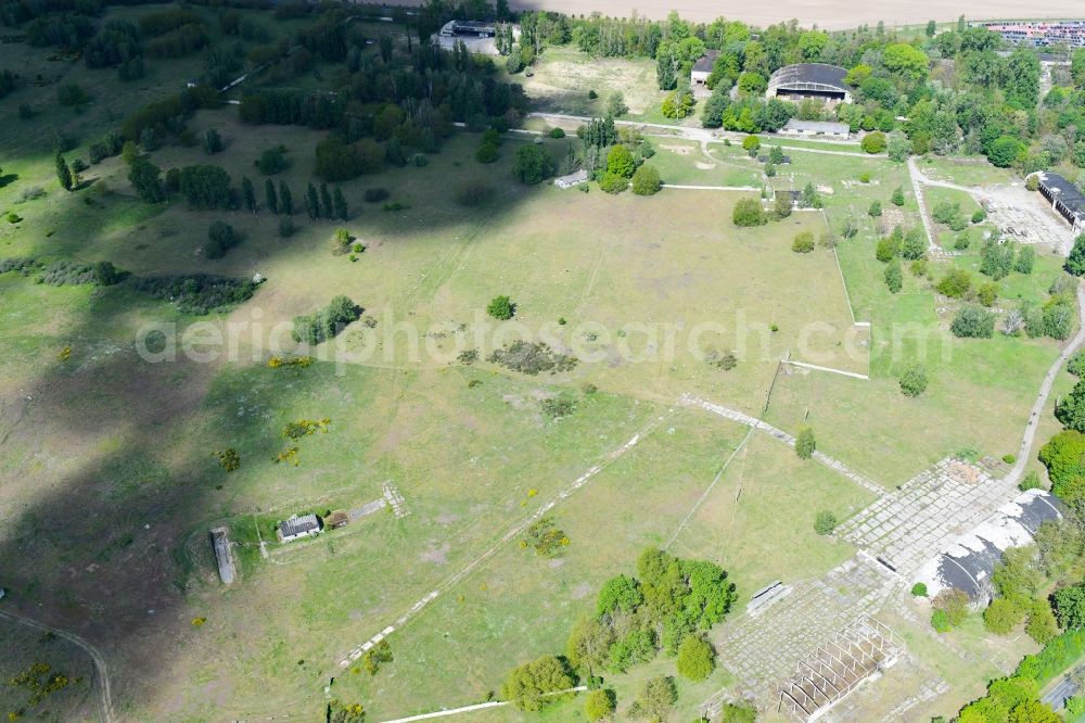 Aerial photograph Jüterbog - Grassland structures of a field landscape on the site of the former barracks Jueterboger Damm barracks in Jueterbog in the state of Brandenburg, Germany