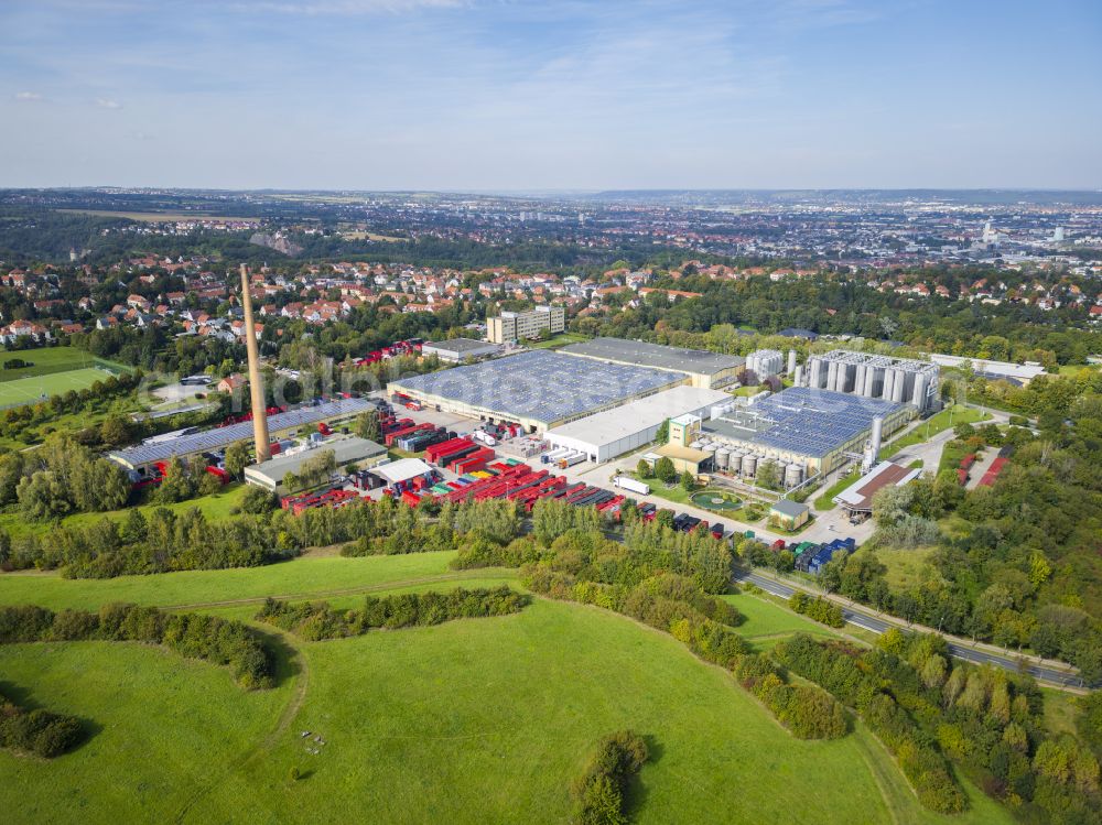 Aerial image Dresden - Structures of a field landscape Kaitzer Hoehe on street Cunnersdorfer Strasse in the district Coschuetz in Dresden in the state Saxony, Germany