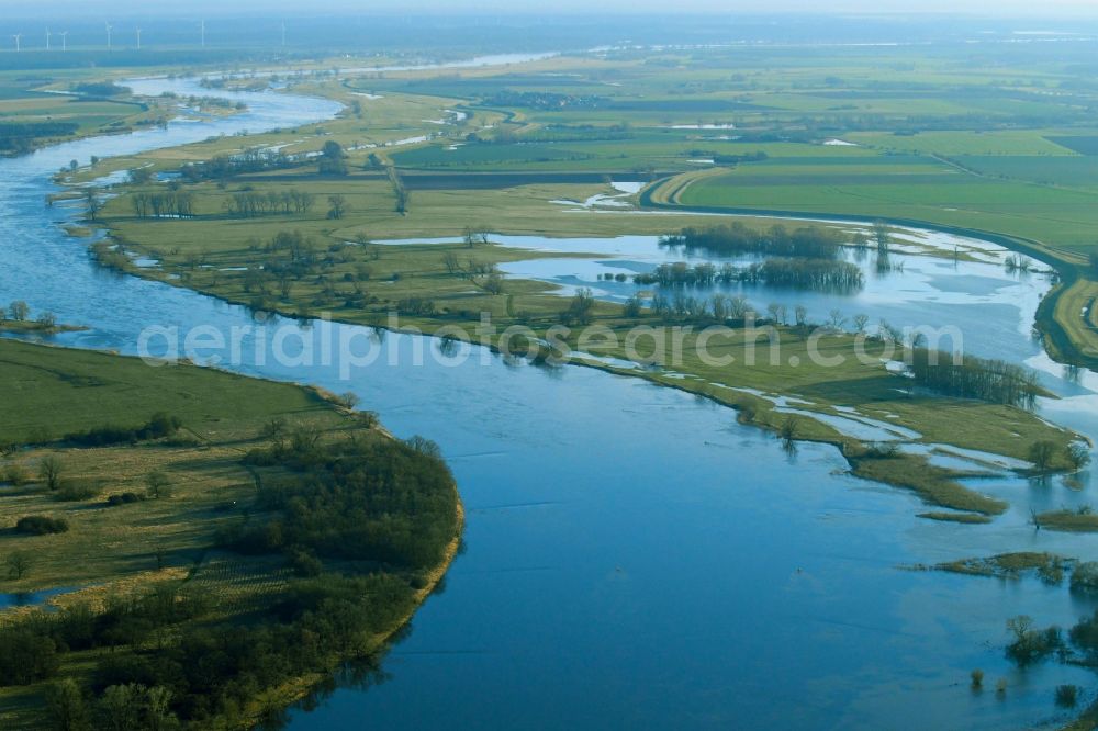 Aerial photograph Tangermünde - Structures of a field landscape on the banks of the Elbe in Tangermuende in the state Saxony-Anhalt, Germany