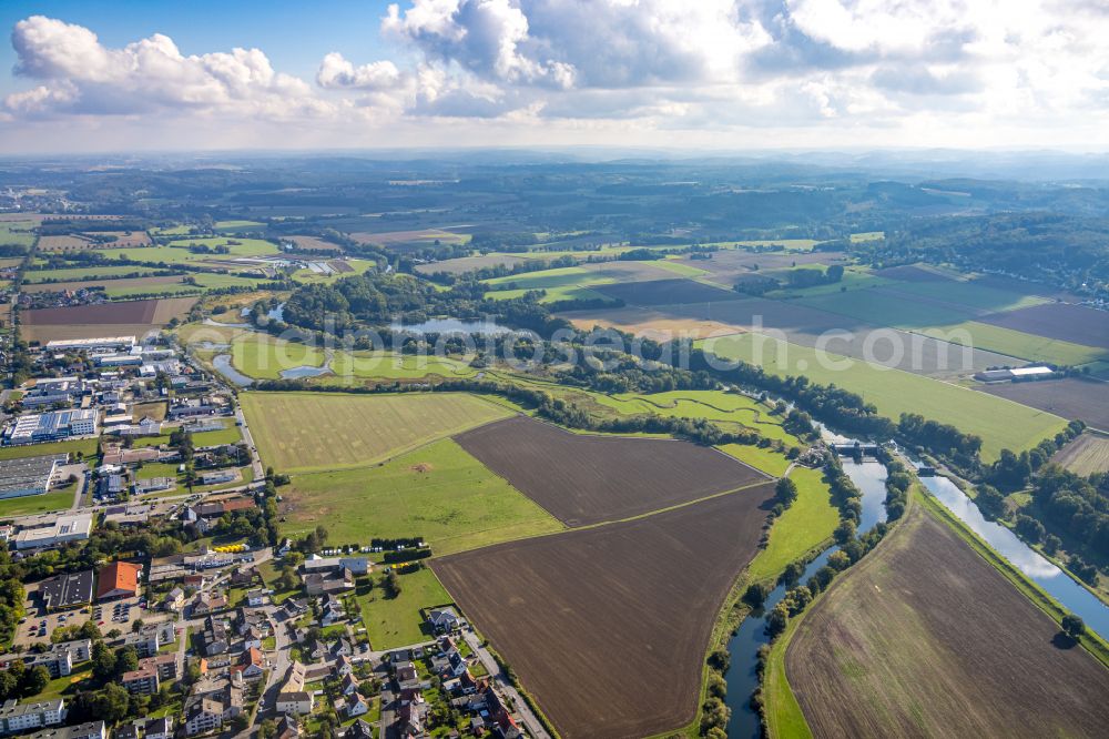 Aerial image Fröndenberg/Ruhr - Structures of a field landscape on the banks of the Ruhr in the district Westick in Froendenberg/Ruhr at Sauerland in the state North Rhine-Westphalia, Germany