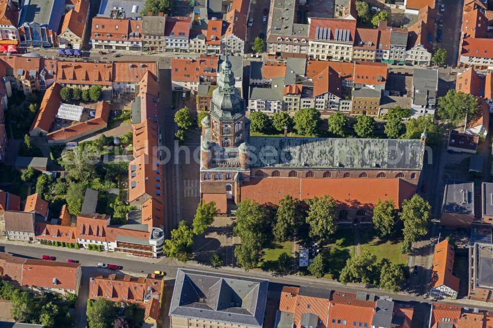 Aerial image Hansestadt Greifswald - Greifswald Cathedral of St. Nikolai - largest church in the town of Greifswald in Mecklenburg-Western Pomerania