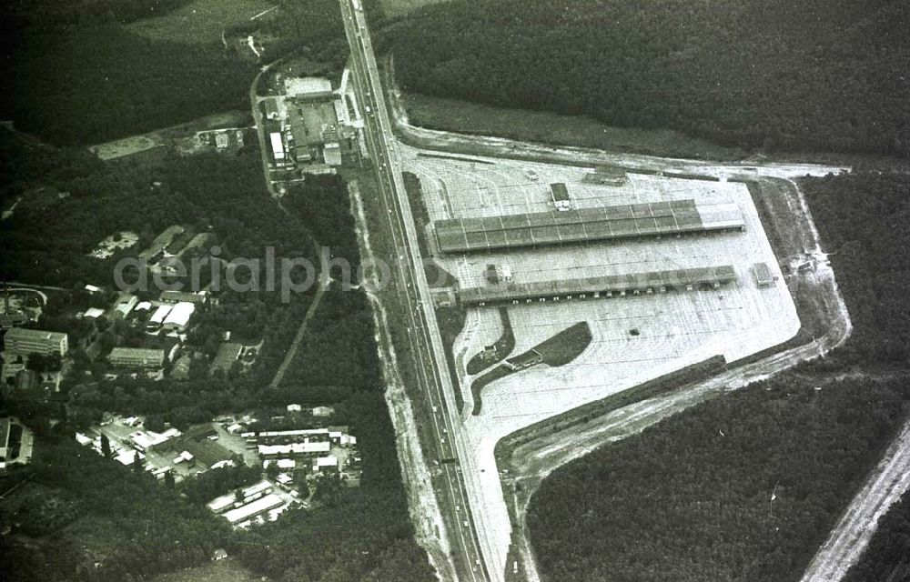 Aerial image Drewitz - 27.06.1993 Grenzübergang Drewitz