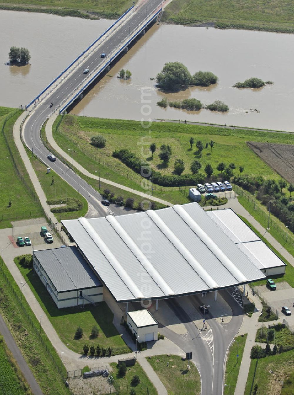 Forst from the bird's eye view: Blick auf den Grenzübergang zwischen Deutschland und Polen. View of the border crossing between Germany and Poland.