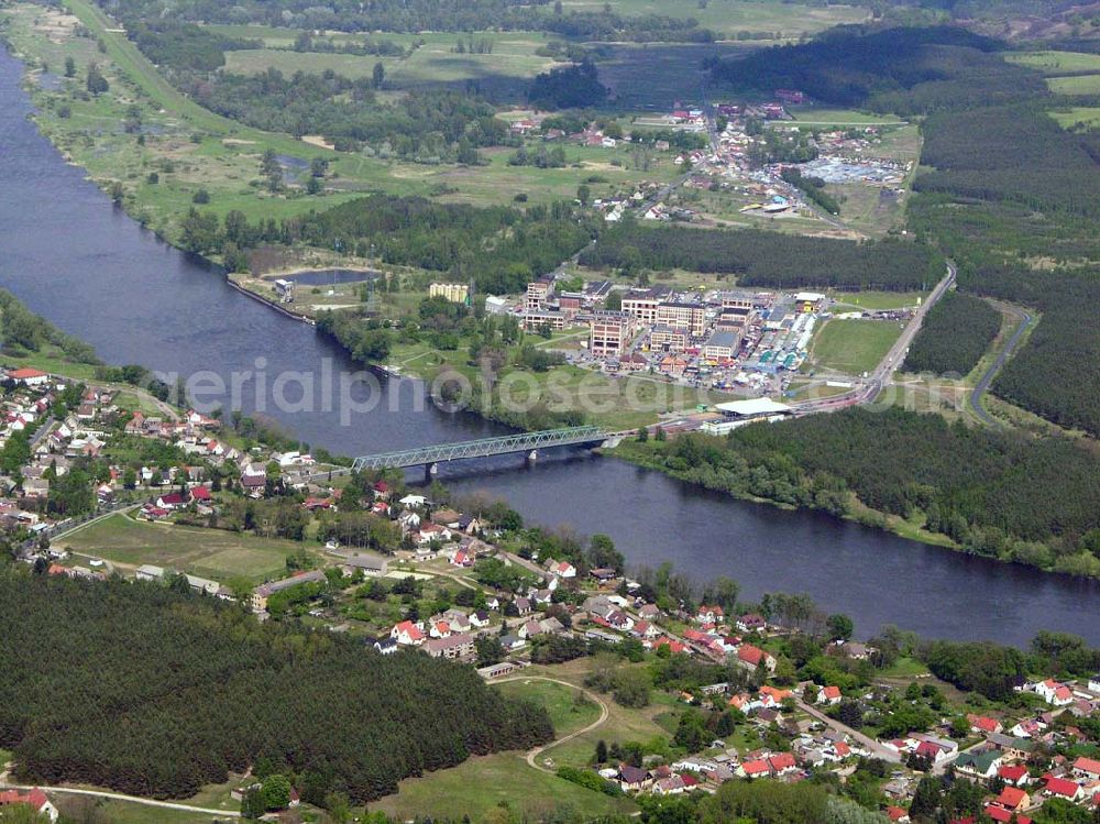 Hohenwutzen from above - 16.05.2005 Grenzübergang Hohenwutzen (Brandenburg) über die Oder nach Polen.