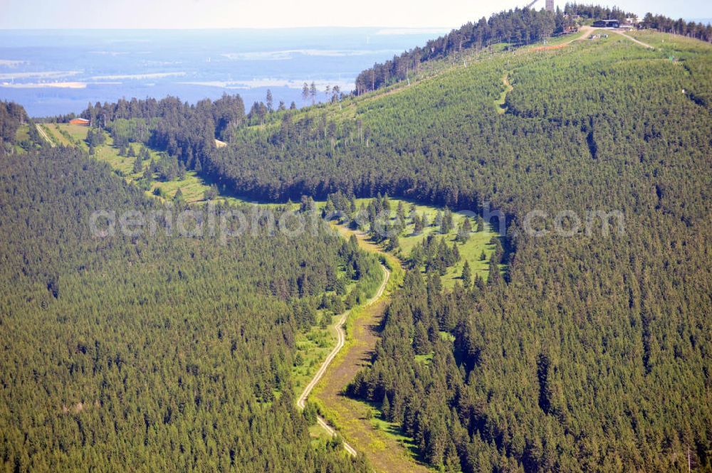 Aerial photograph Braunlage - Border between the federal states of Saxony-Anhalt and Lower Saxony on the Wormberg in Germany. The boundary line also corresponds to the former border between the Federal Republik of Germany and the German Democratic Republic ( DDR )