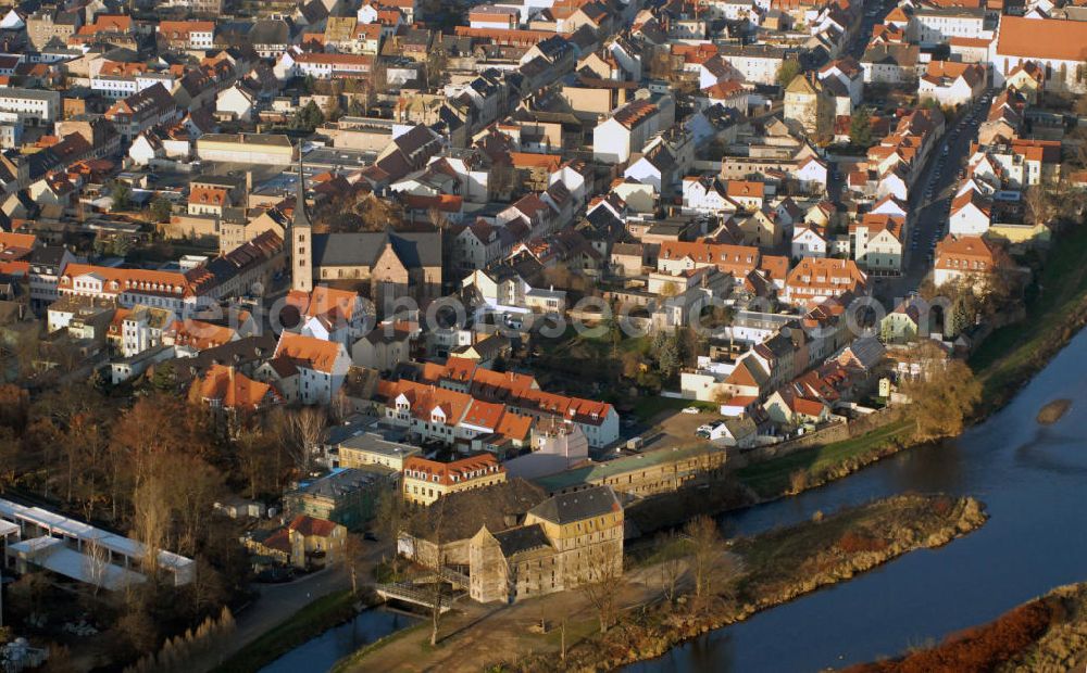 Aerial image Grimma - Blick auf die Stadt Grimma an der Mulde mit der Frauenkirche im gotischen Baustil. Kontakt: Stadtverwaltung Grimma, Markt 16,17 04668 Grimma, Tel. +49(0)3437 9858 0, Fax +49(0)9858 226, Email: info@grimma.de; Ev.-Luth. Kirchengemeinde Grimma Pfarramt, Baderplan 1 04668 Grimma, Tel. +49(0)3437 9486 240, Fax +49(0)3437 9486 15, Email: kr.grimma@evlks.de, Achim Walder: