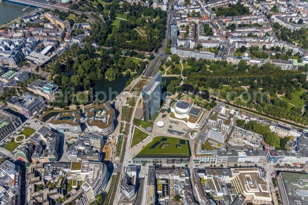 Aerial photograph Düsseldorf - Green building complex of the shopping center Ingenhoven-Tal - Koebogen 2 on Gustaf-Gruendgens-Place in Duesseldorf in the state North Rhine-Westphalia, Germany