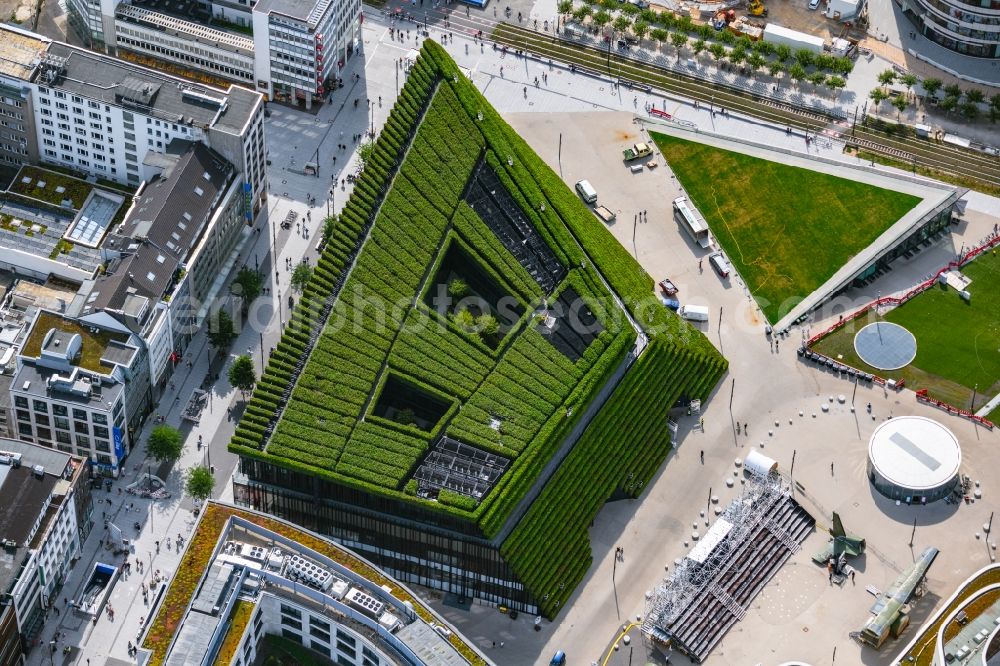 Aerial photograph Düsseldorf - Green building complex of the shopping center Ingenhoven-Tal - Koebogen 2 on Gustaf-Gruendgens-Place in Duesseldorf at Ruhrgebiet in the state North Rhine-Westphalia, Germany