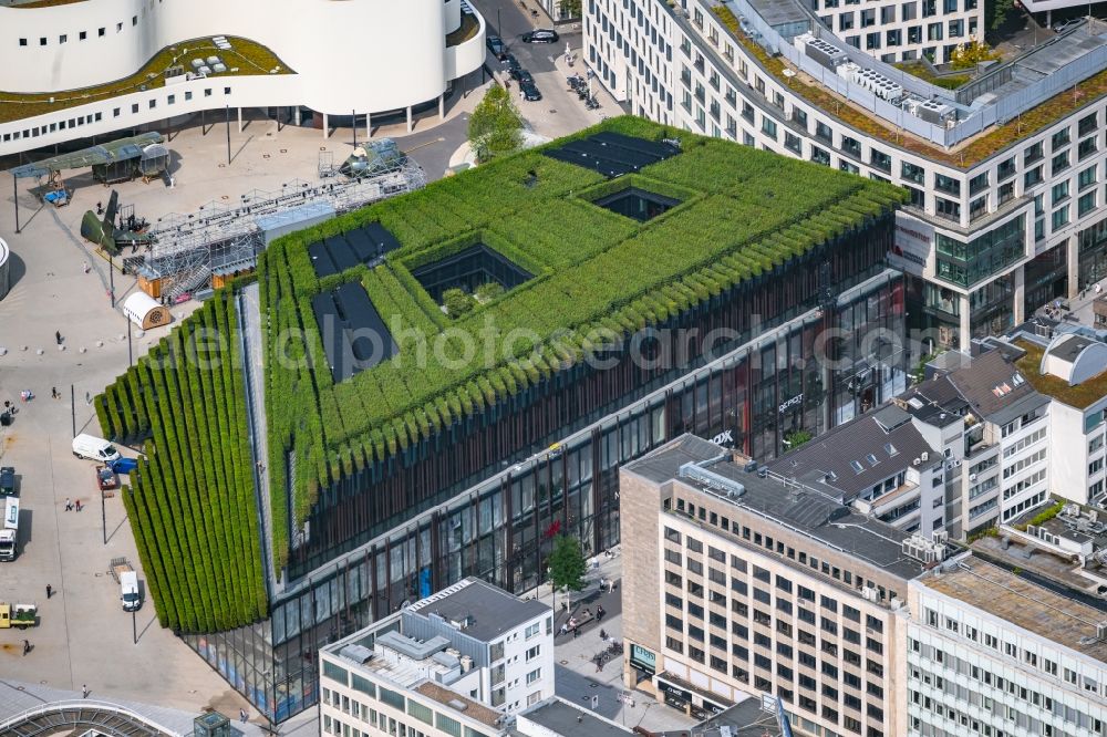 Aerial photograph Düsseldorf - Green building complex of the shopping center Ingenhoven-Tal - Koebogen 2 on Gustaf-Gruendgens-Place in Duesseldorf at Ruhrgebiet in the state North Rhine-Westphalia, Germany