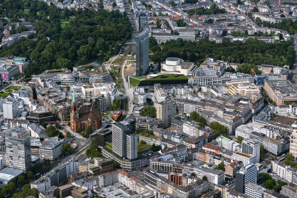 Aerial image Düsseldorf - Green building complex of the shopping center Ingenhoven-Tal - Koebogen 2 on Gustaf-Gruendgens-Place in Duesseldorf at Ruhrgebiet in the state North Rhine-Westphalia, Germany