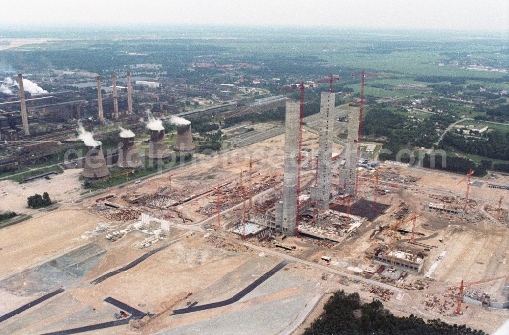 Spremberg OT Schwarze Pumpe from above - Great building site for construction of the new lignite power plant Schwarze Pumpe on-site demolition of old East German power plants in Schwarze Pumpe, a district of Spremberg in Brandenburg