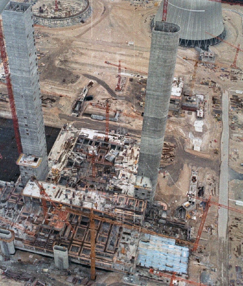 Aerial image Spremberg OT Schwarze Pumpe - Great building site for construction of the new lignite power plant Schwarze Pumpe on-site demolition of old East German power plants in Schwarze Pumpe, a district of Spremberg in Brandenburg