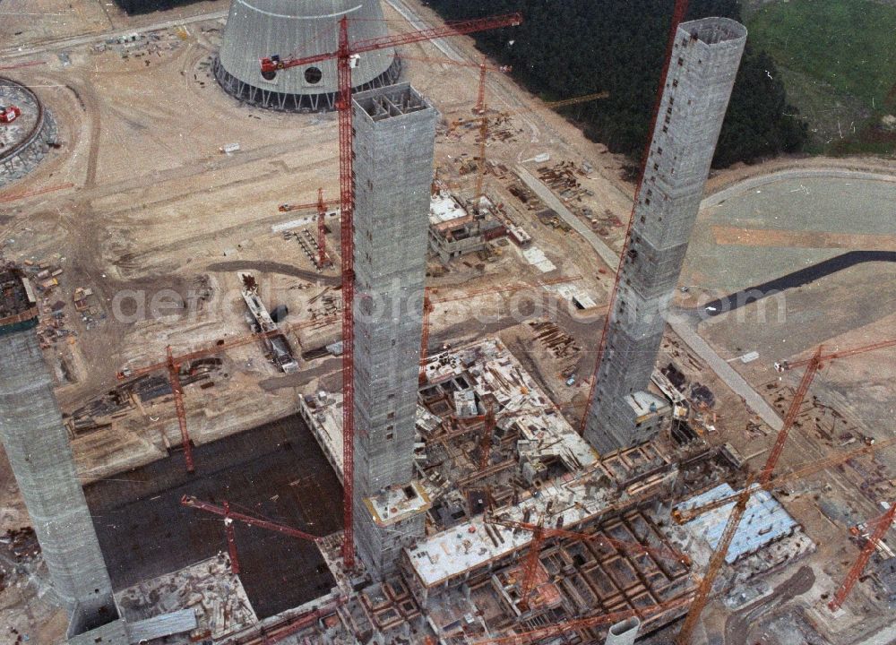 Aerial image Spremberg OT Schwarze Pumpe - Great building site for construction of the new lignite power plant Schwarze Pumpe on-site demolition of old East German power plants in Schwarze Pumpe, a district of Spremberg in Brandenburg